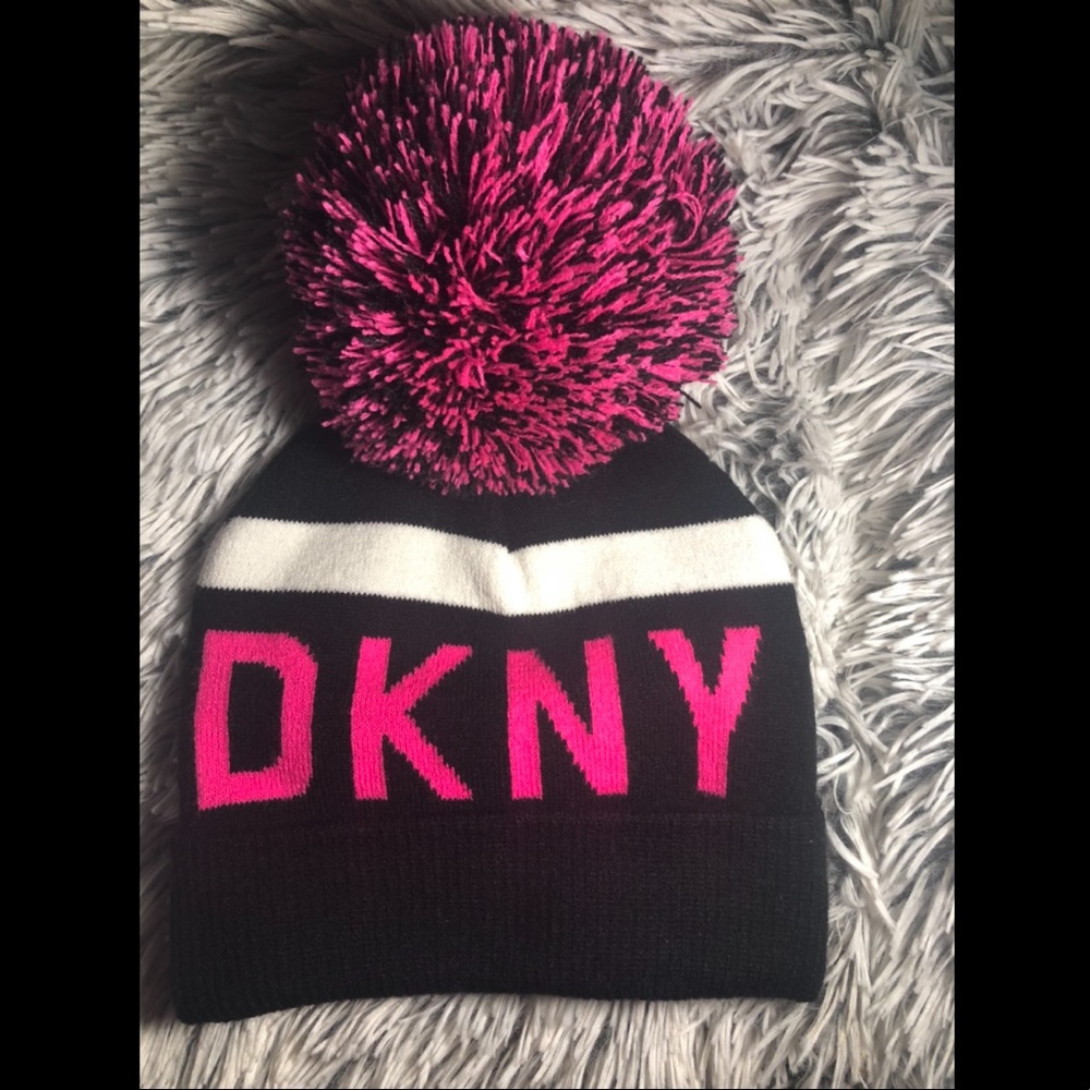 NEW DKNY Pom Pom Beanie
